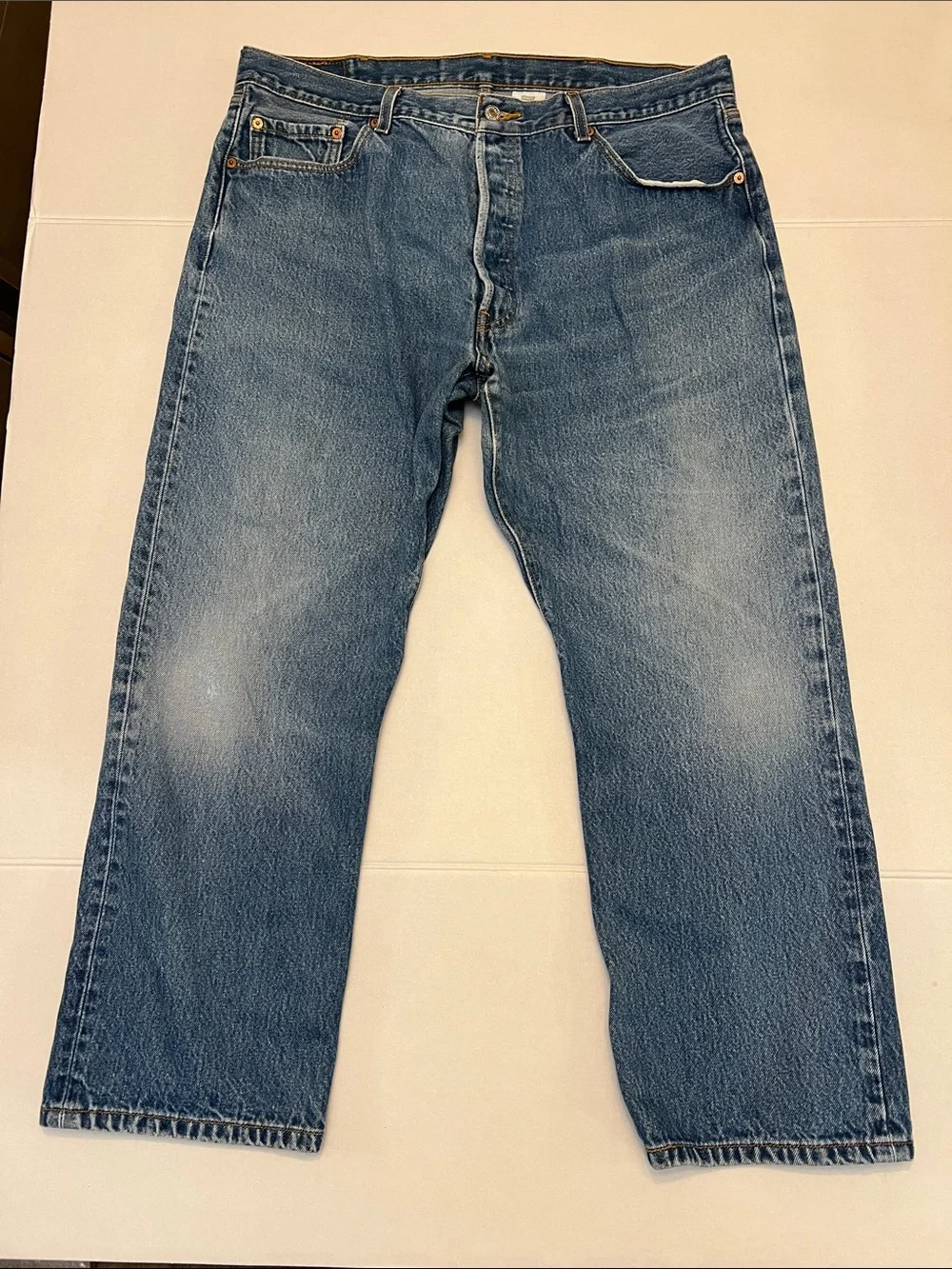 VINTAGE Y2K LEVI’S  DISTRESSED DENIM 501  STRAIGHT LEG JEANS RED BATWING LOGO